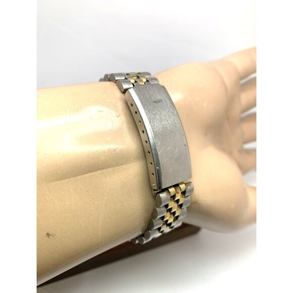 Timex Q Men's Watch Vintage Quartz Gold Dial Day Date 33mm Stainless Steel Band - Picture 10 of 14